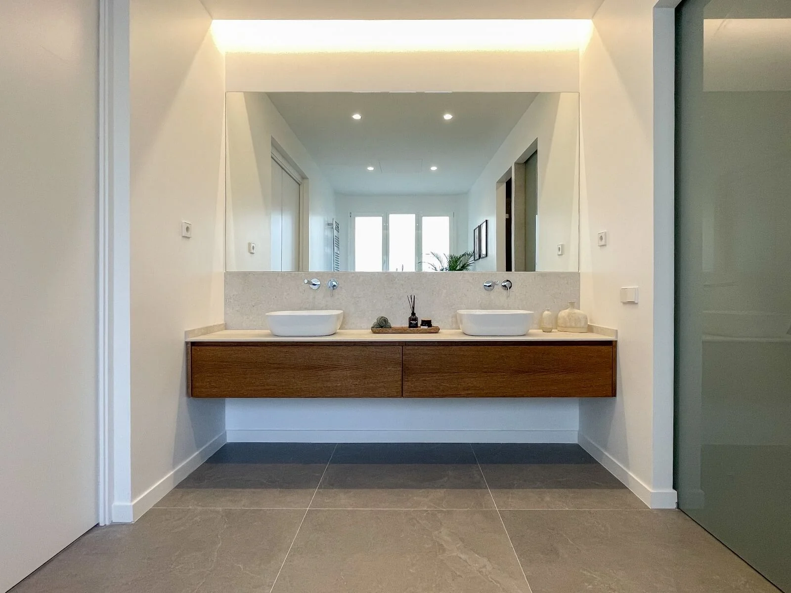 gallery grid image